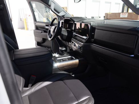 Used 2024 GMC Sierra 1500 Elevation w/ Elevation Premium Package AWD/4WD image 25