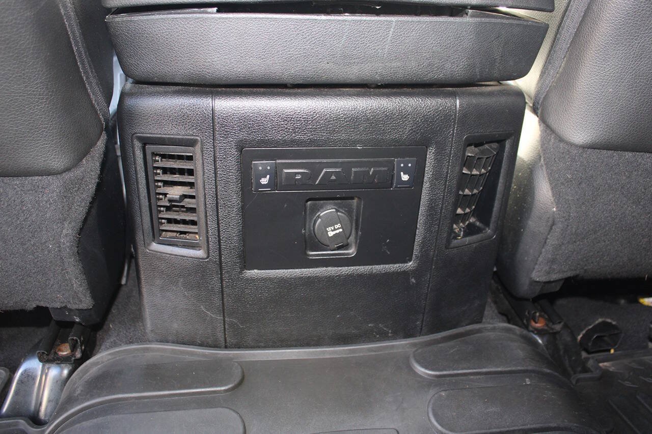 Used 2015 RAM 3500 Laramie w/ Black Appearance Group AWD/4WD image 39