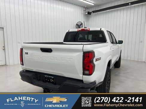 Used 2024 Chevrolet Colorado Z71 w/ Z71 Convenience Package 2 image 3