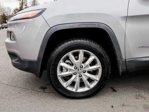 Used 2015 Jeep Cherokee Limited w/ Luxury Group image 21