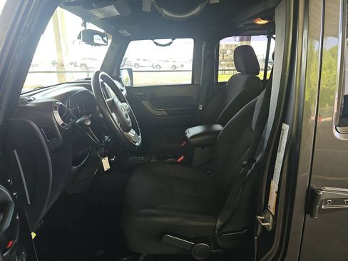 Used 2016 Jeep Wrangler Unlimited Sport AWD/4WD image 13
