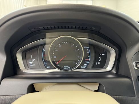 Used 2015 Volvo XC60 T5 Premier image 31