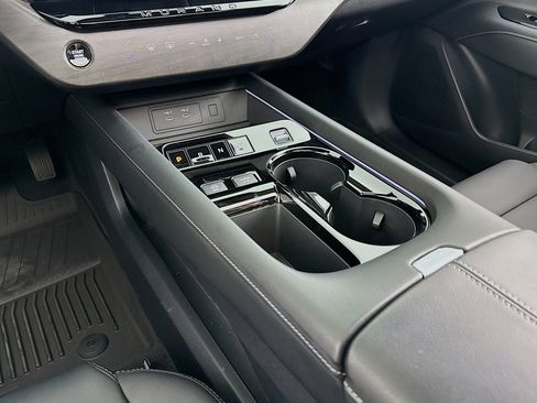 Used 2025 Nissan Murano SL image 5