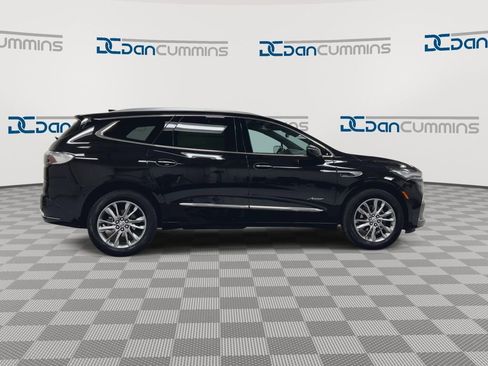 Used 2024 Buick Enclave Avenir AWD/4WD image 9