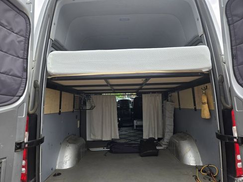 Used 2013 Mercedes-Benz Sprinter 2500 image 18
