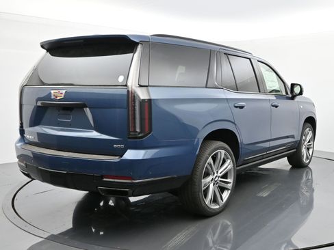 New 2025 Cadillac Escalade Sport Platinum w/ LPO, Floor Liner Package image 5