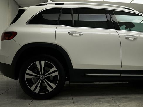 Used 2025 Mercedes-Benz GLB 250 GLB 250 image 12