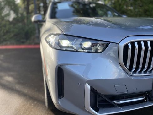 Used 2025 BMW X5 xDrive40i image 10