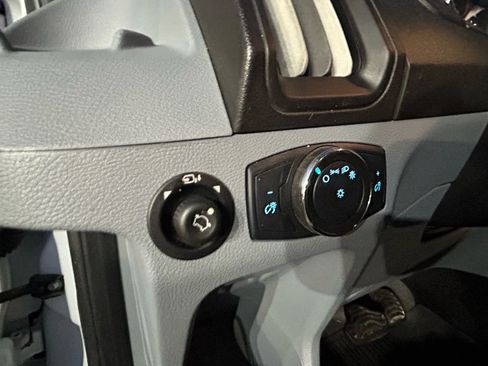 Used 2019 Ford Transit 150 XLT image 13