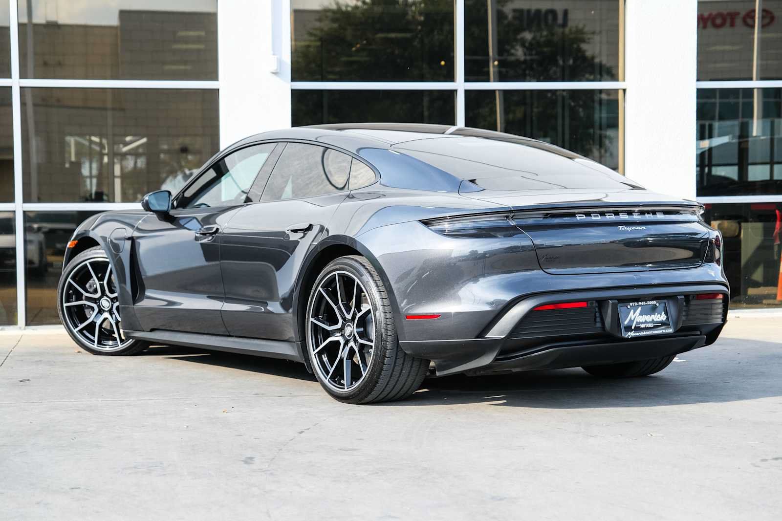 Used 2023 Porsche Taycan RWD image 14
