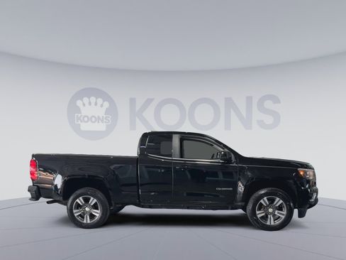 Used 2017 Chevrolet Colorado LT w/ LT Convenience Package image 2