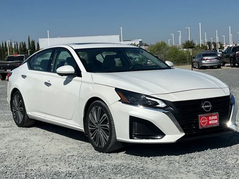 Used 2023 Nissan Altima 2.5 SL FWD image 10