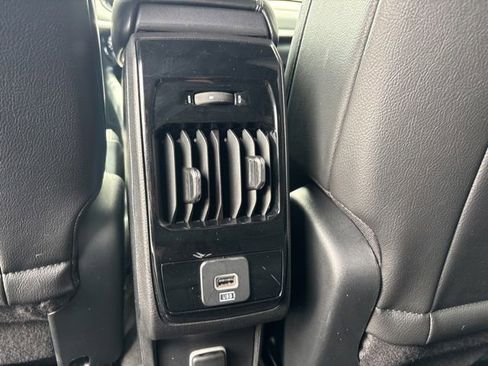 Used 2023 Jeep Compass Limited AWD/4WD image 18