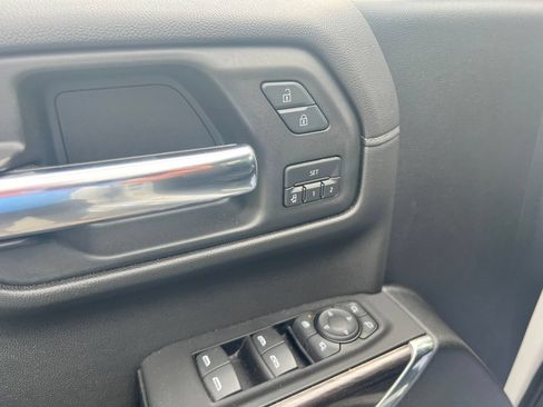 Used 2019 Chevrolet Silverado 1500 LTZ w/ LTZ Plus Package AWD/4WD image 18