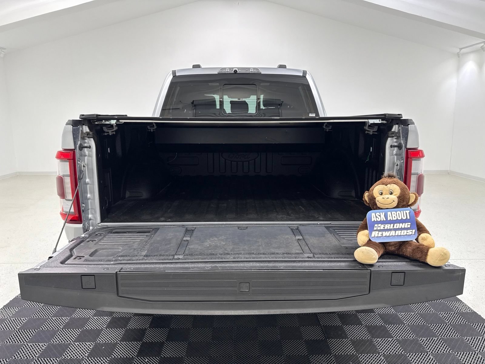 Used 2021 Ford F150 Raptor w/ Raptor 37 Performance Package AWD/4WD image 11