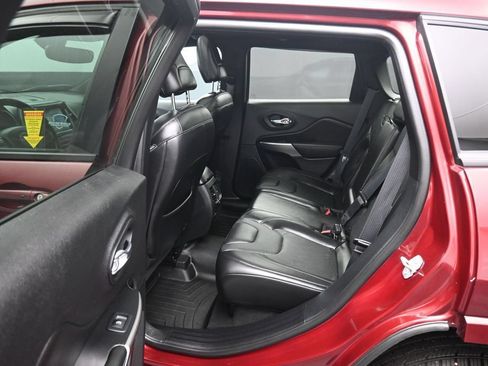 Used 2019 Jeep Cherokee High Altitude AWD/4WD image 34