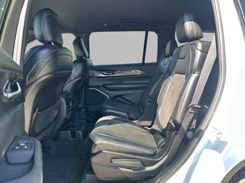 Used 2021 Jeep Grand Cherokee L Laredo AWD/4WD image 15