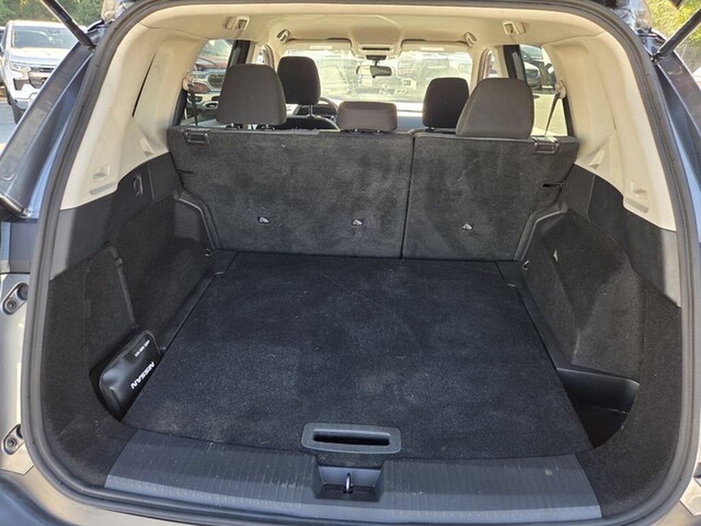 Used 2021 Nissan Rogue S AWD/4WD image 11