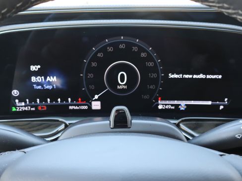 Used 2023 Cadillac Escalade Premium Luxury w/ Performance Package AWD/4WD image 28