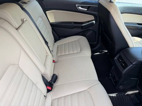 Used 2020 Ford Edge SEL w/ Convenience Package FWD image 17