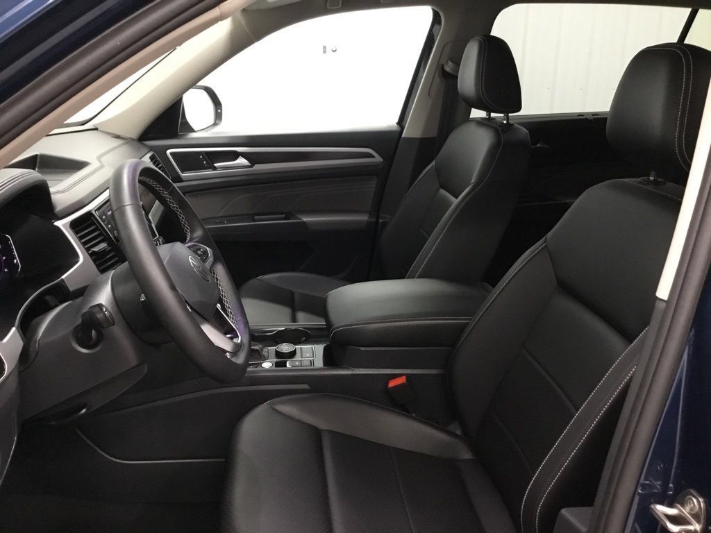 Used 2023 Volkswagen Atlas SE AWD/4WD image 9