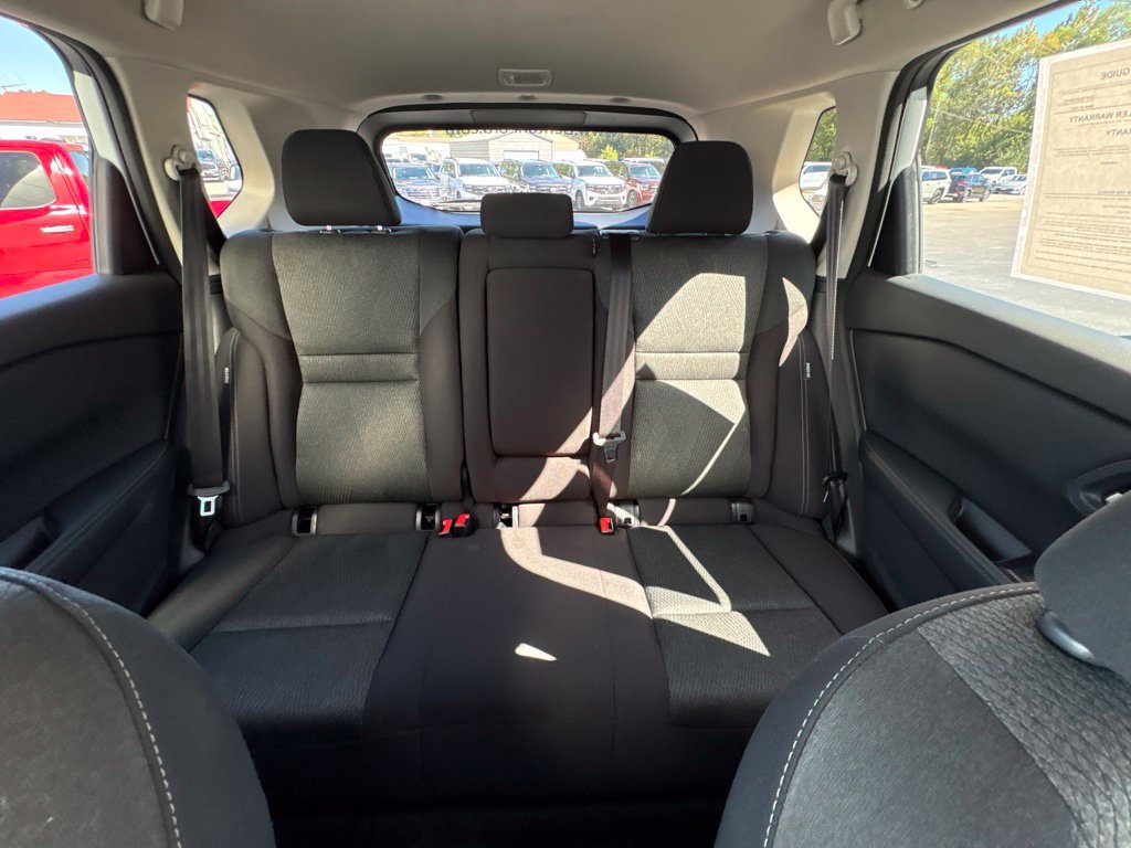 Used 2024 Nissan Rogue SV FWD image 24