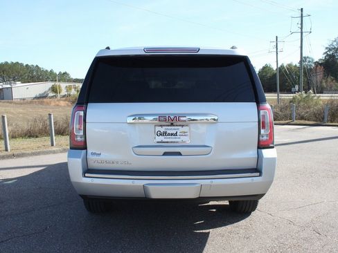Used 2019 GMC Yukon XL Denali image 22