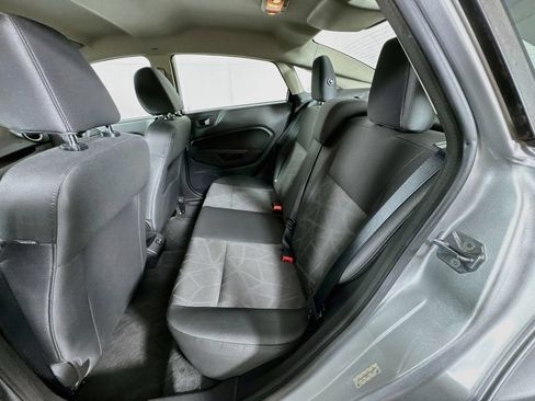 Used 2013 Ford Fiesta SE FWD image 27