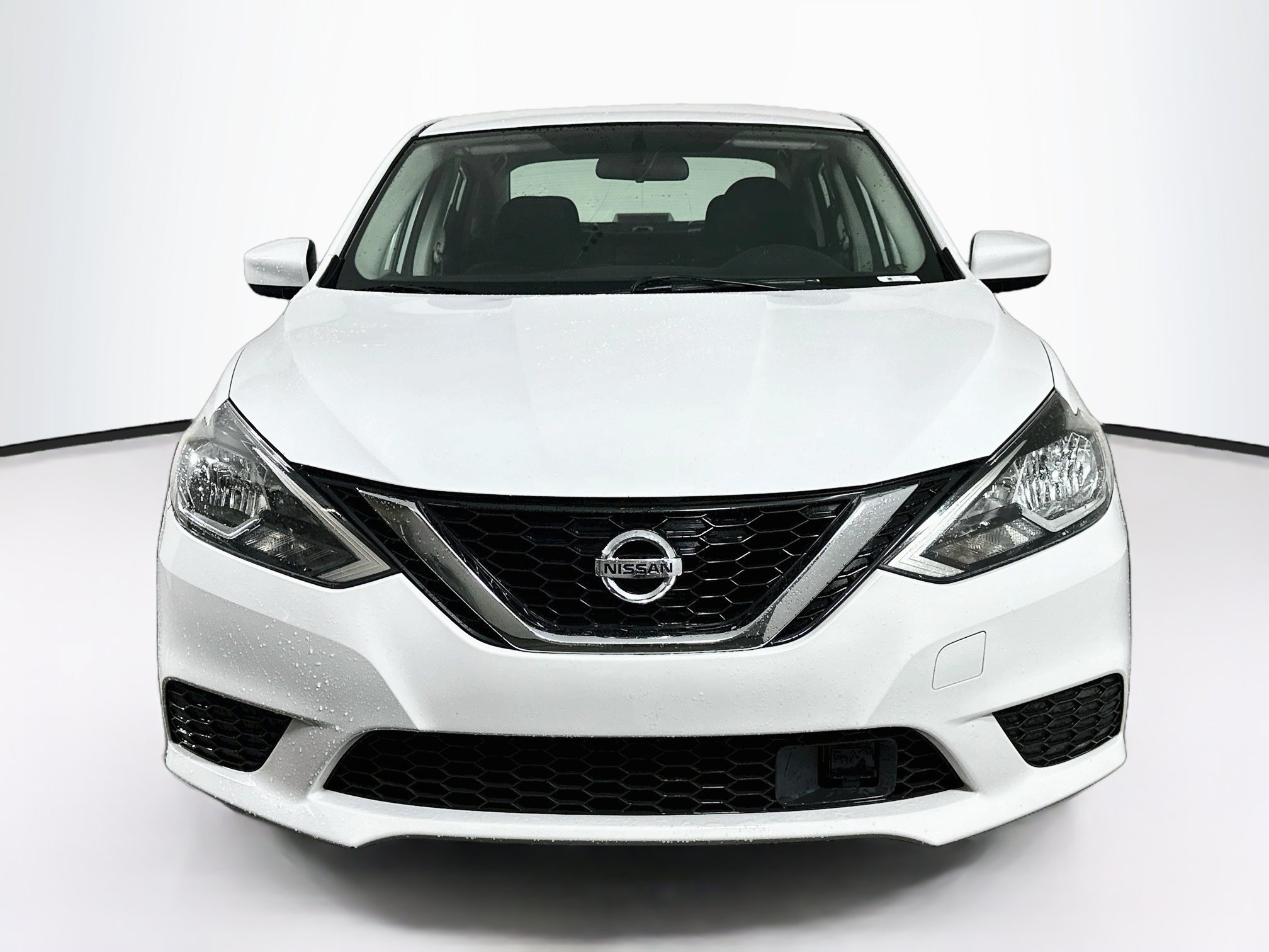 Used 2019 Nissan Sentra SV FWD image 2
