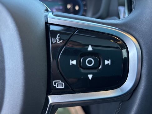 Certified 2024 Volvo S60 B5 Plus image 25