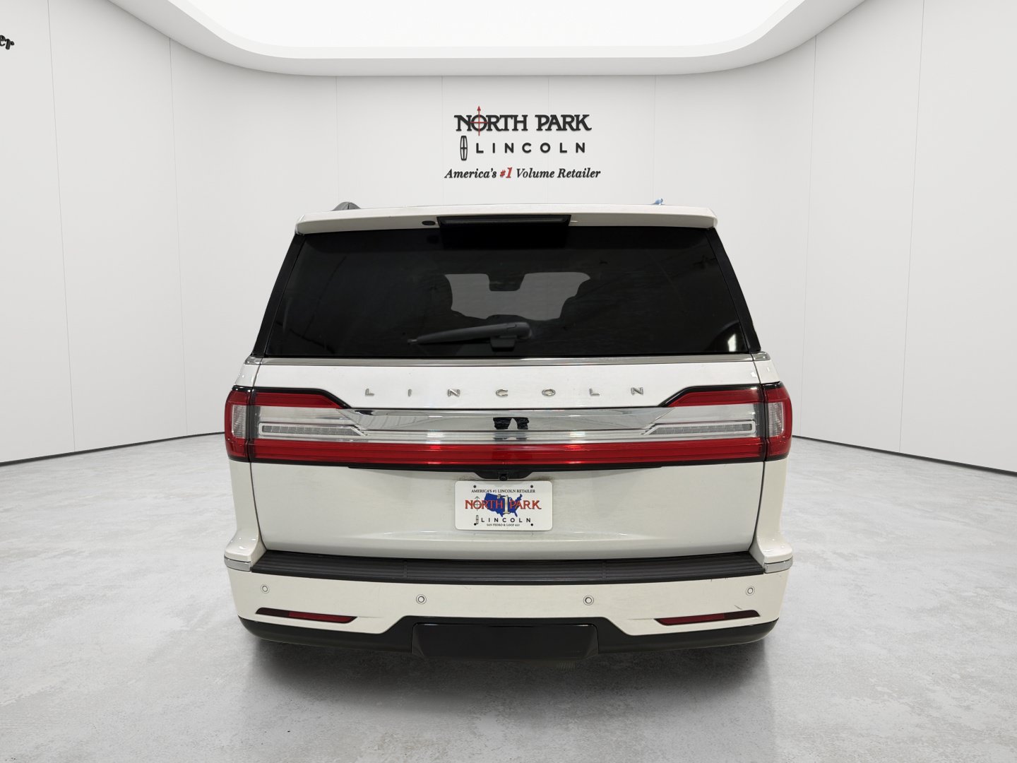 Used 2020 Lincoln Navigator Reserve RWD image 4