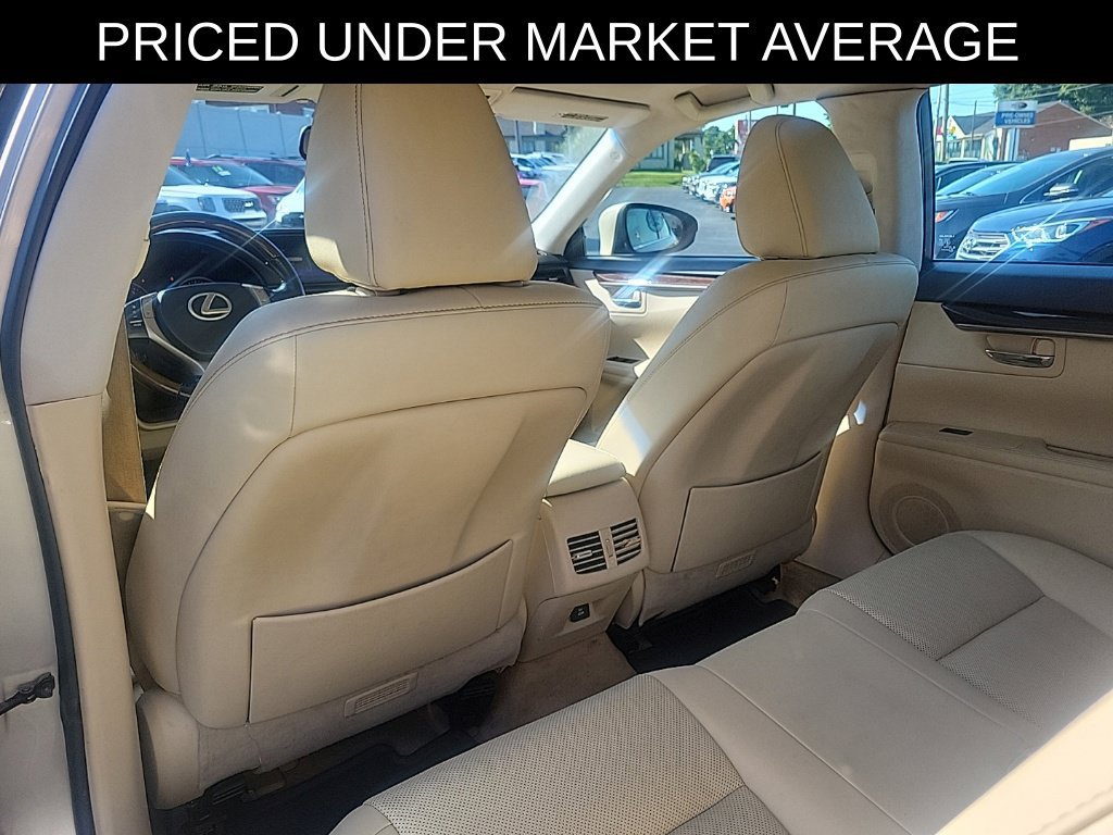 Used 2015 Lexus ES 350 w/ Premium Package FWD image 12