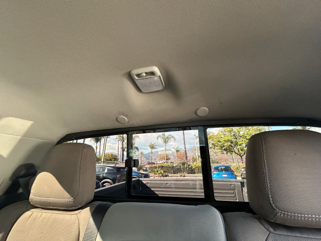 Used 2022 Nissan Frontier SV RWD image 39