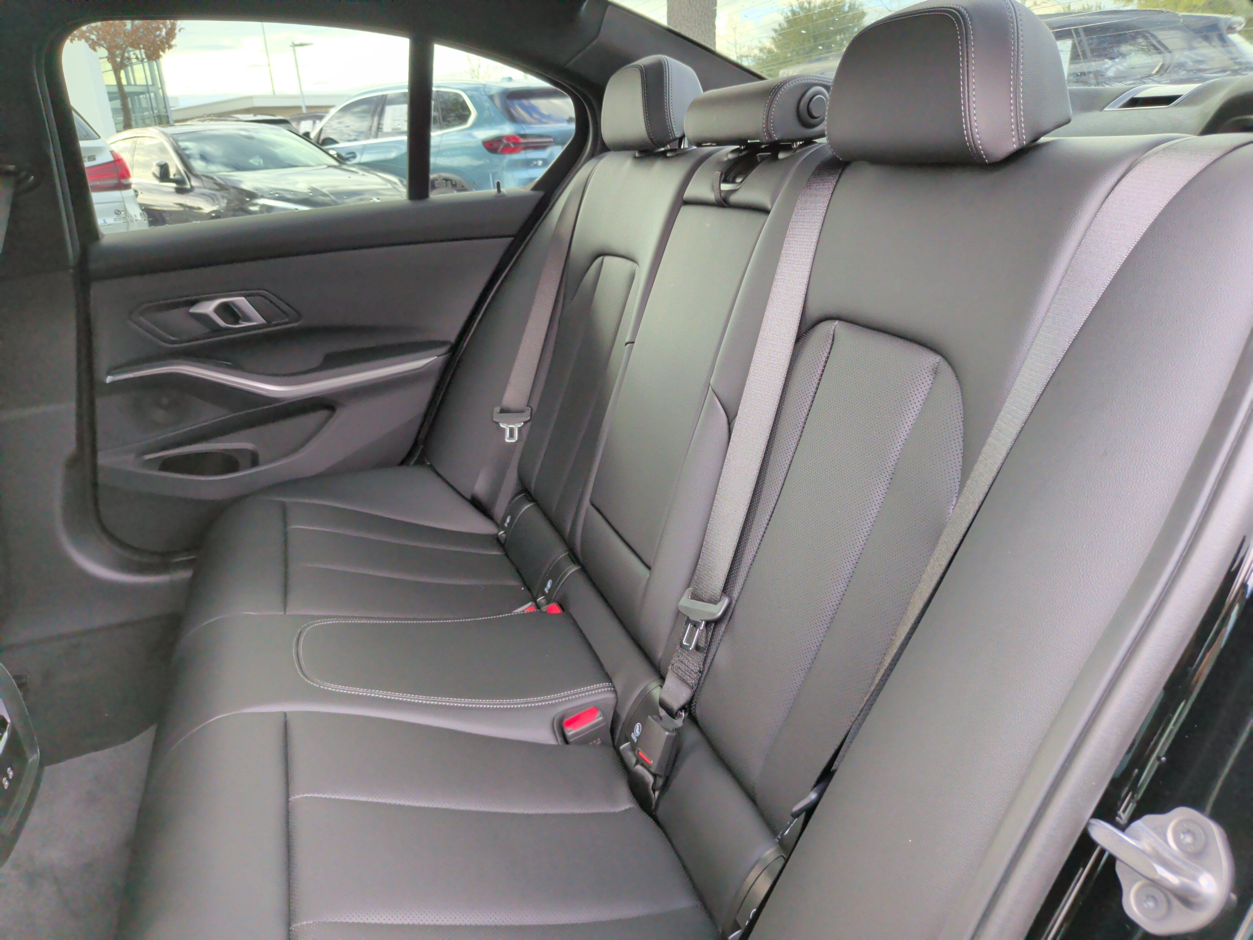 Certified 2026 BMW 330i Sedan w/ Convenience Package RWD image 31