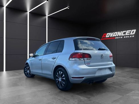 Used 2013 Volkswagen Golf 4-Door FWD image 4