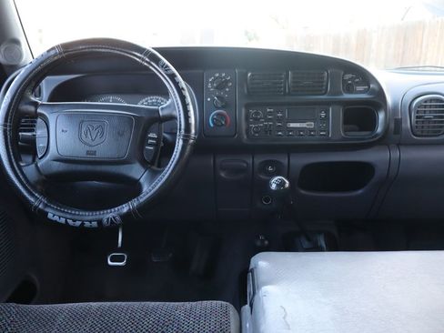 Used 2001 Dodge Ram 2500 Truck ST image 16