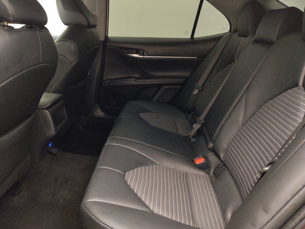Used 2023 Toyota Camry SE FWD image 18