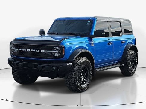 Used 2023 Ford Bronco Wildtrak image 9