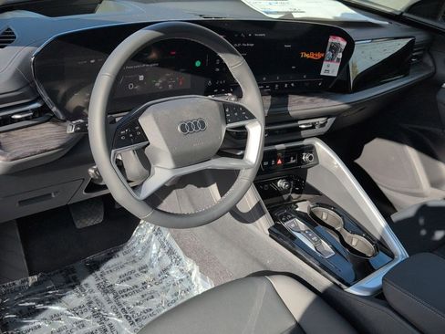 New 2025 Audi Q5 Premium Plus image 2