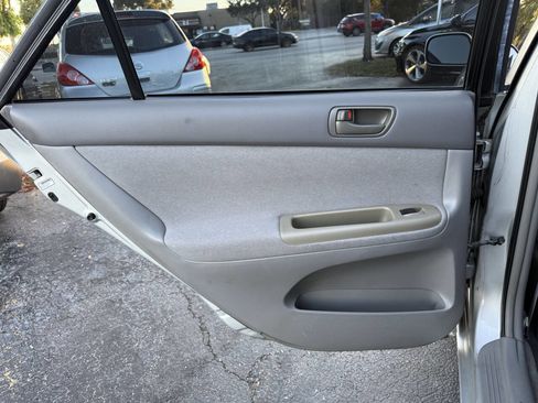 Used 2003 Toyota Camry LE image 19