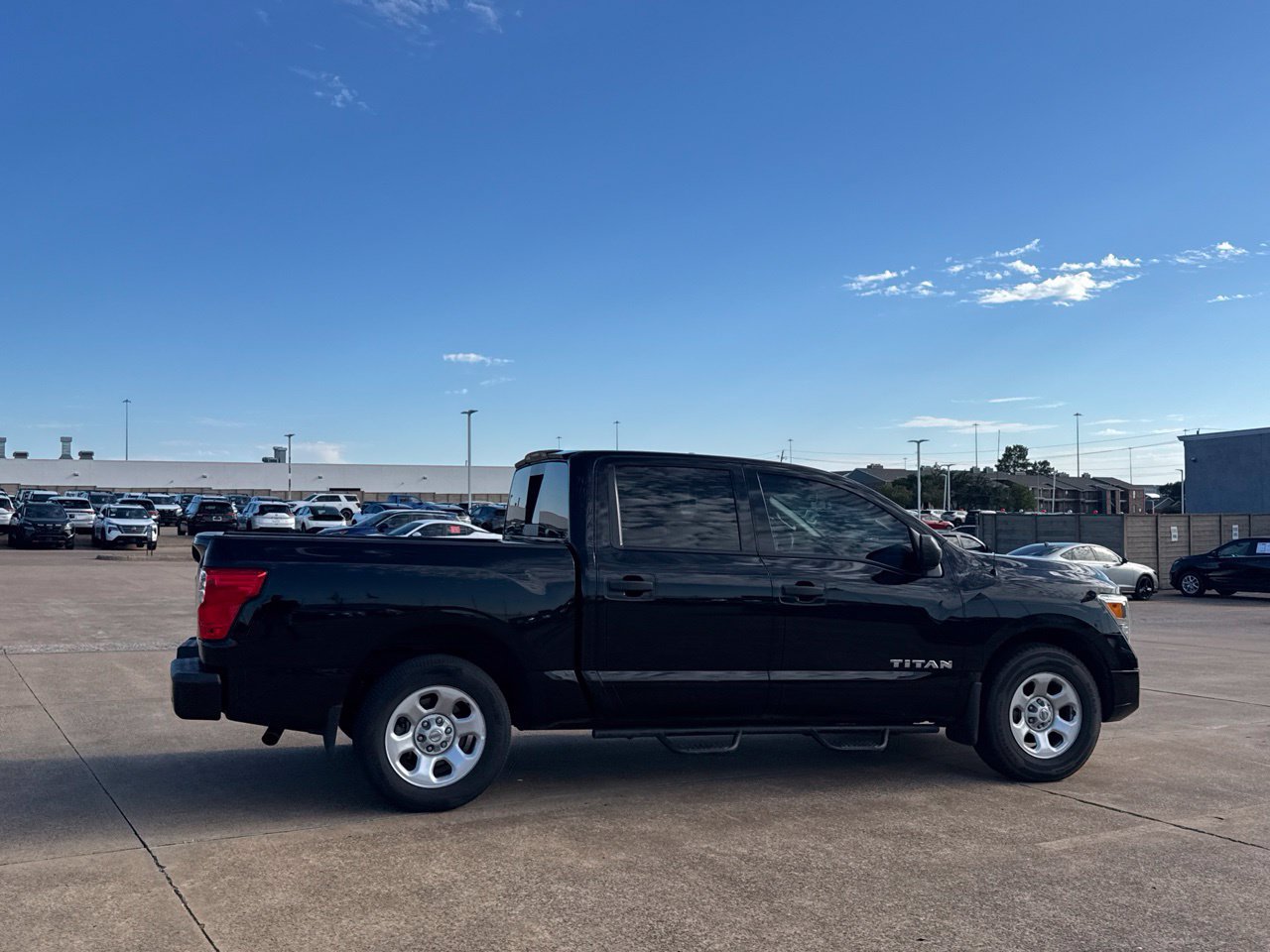 Used 2021 Nissan Titan S w/ S Utility Package RWD image 33