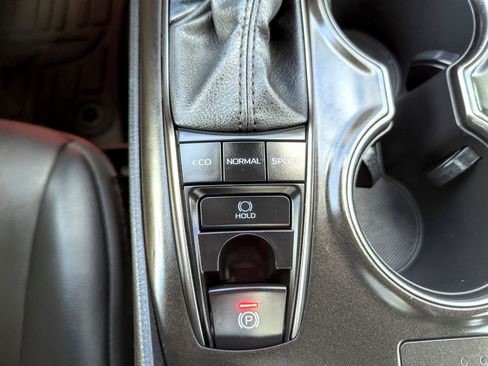 Used 2022 Toyota Camry XSE image 31