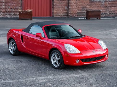 Used 2003 Toyota MR2 image 41