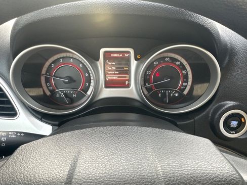 Used 2017 Dodge Journey SXT w/ Comfort/Convenience Group image 40