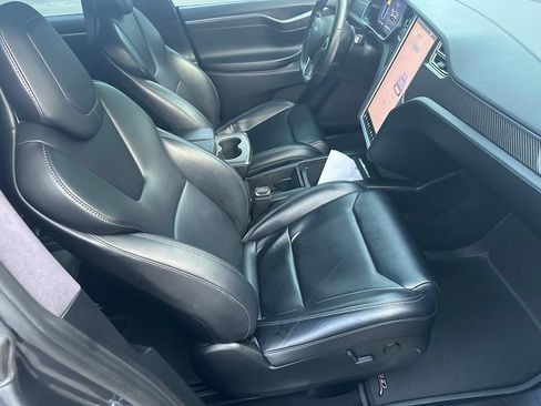 Used 2017 Tesla Model X 75D AWD/4WD image 13