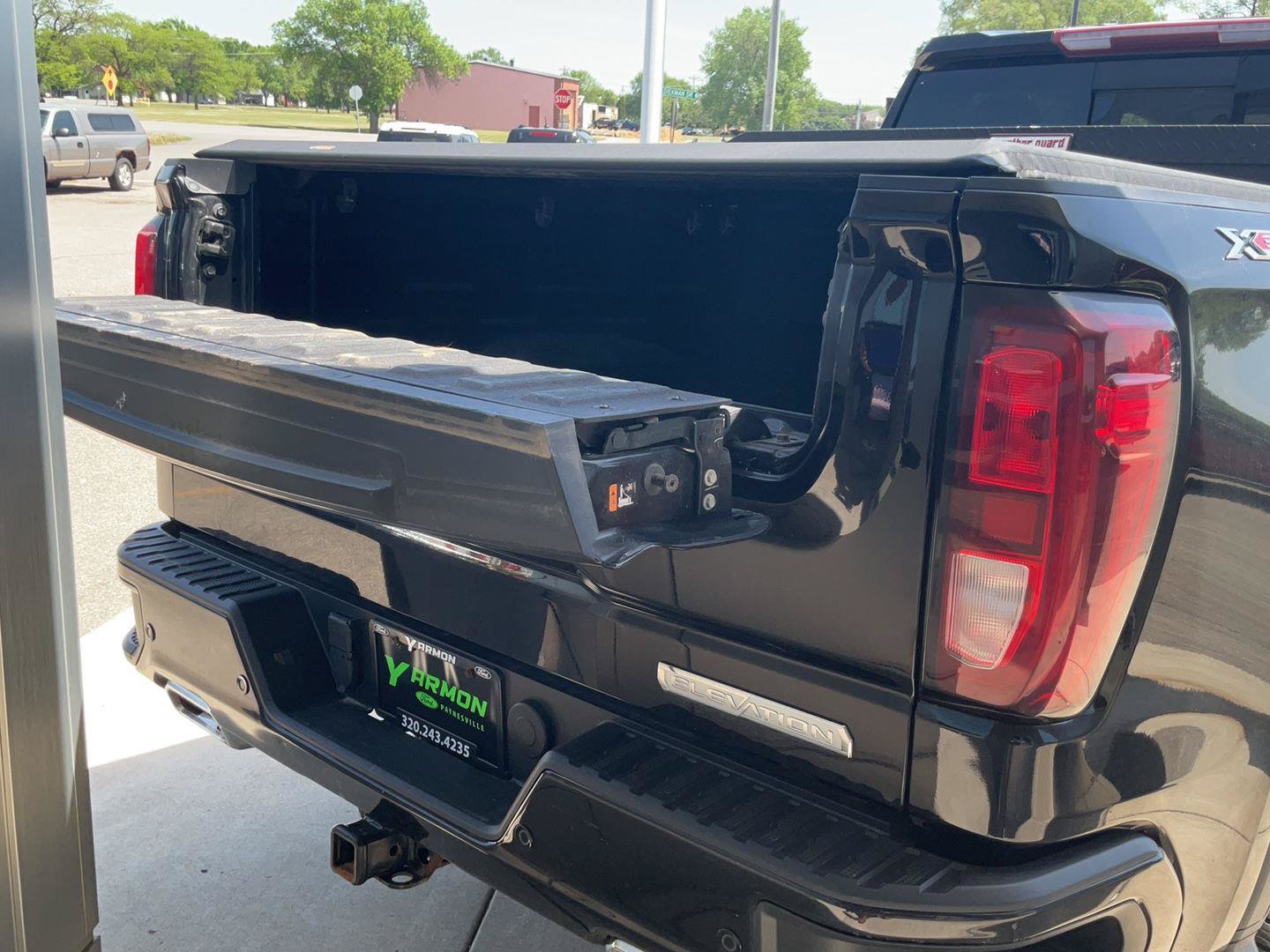 Used 2022 GMC Sierra 1500 Elevation w/ Elevation Premium Package AWD/4WD image 22