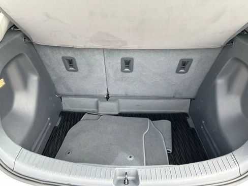 Used 2019 Chevrolet Bolt LT image 28