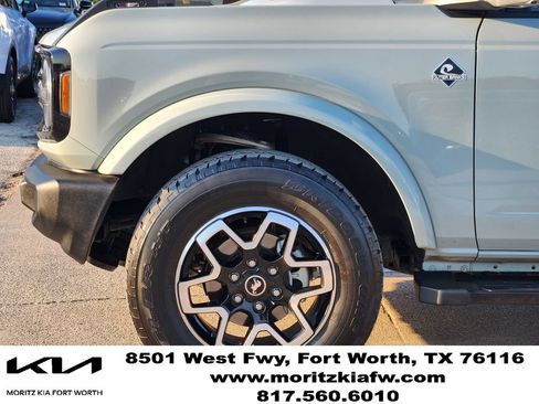 Used 2024 Ford Bronco Outer Banks AWD/4WD image 8