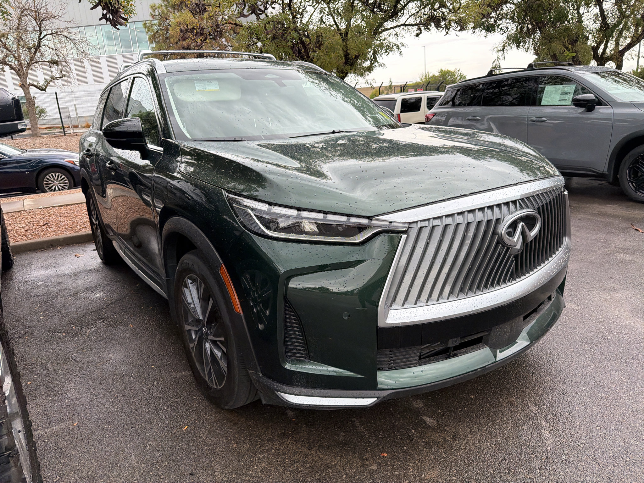 Certified 2026 INFINITI QX60 Luxe w/ Cargo Package AWD/4WD image 3
