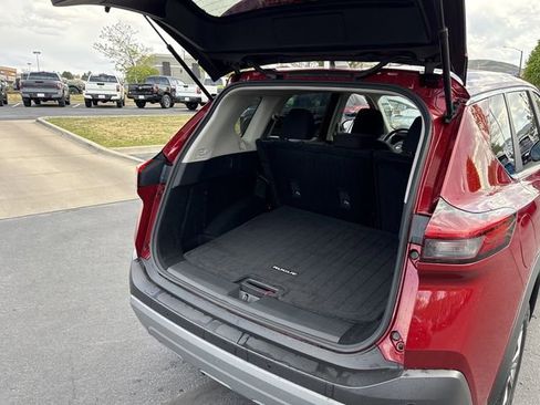 Used 2023 Nissan Rogue S AWD/4WD image 20